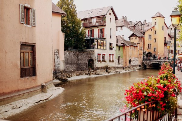 Découvrez la beauté culturelle de l'Annecy, et de la Haute-Savoie